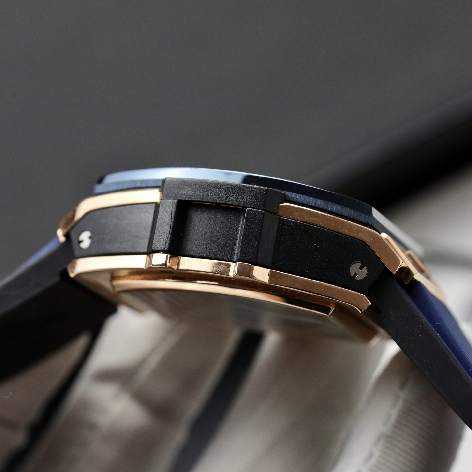 Hublot Replica Watches Spirit Of Big Bang King Gold Bezel Ceramic Blue 42mm