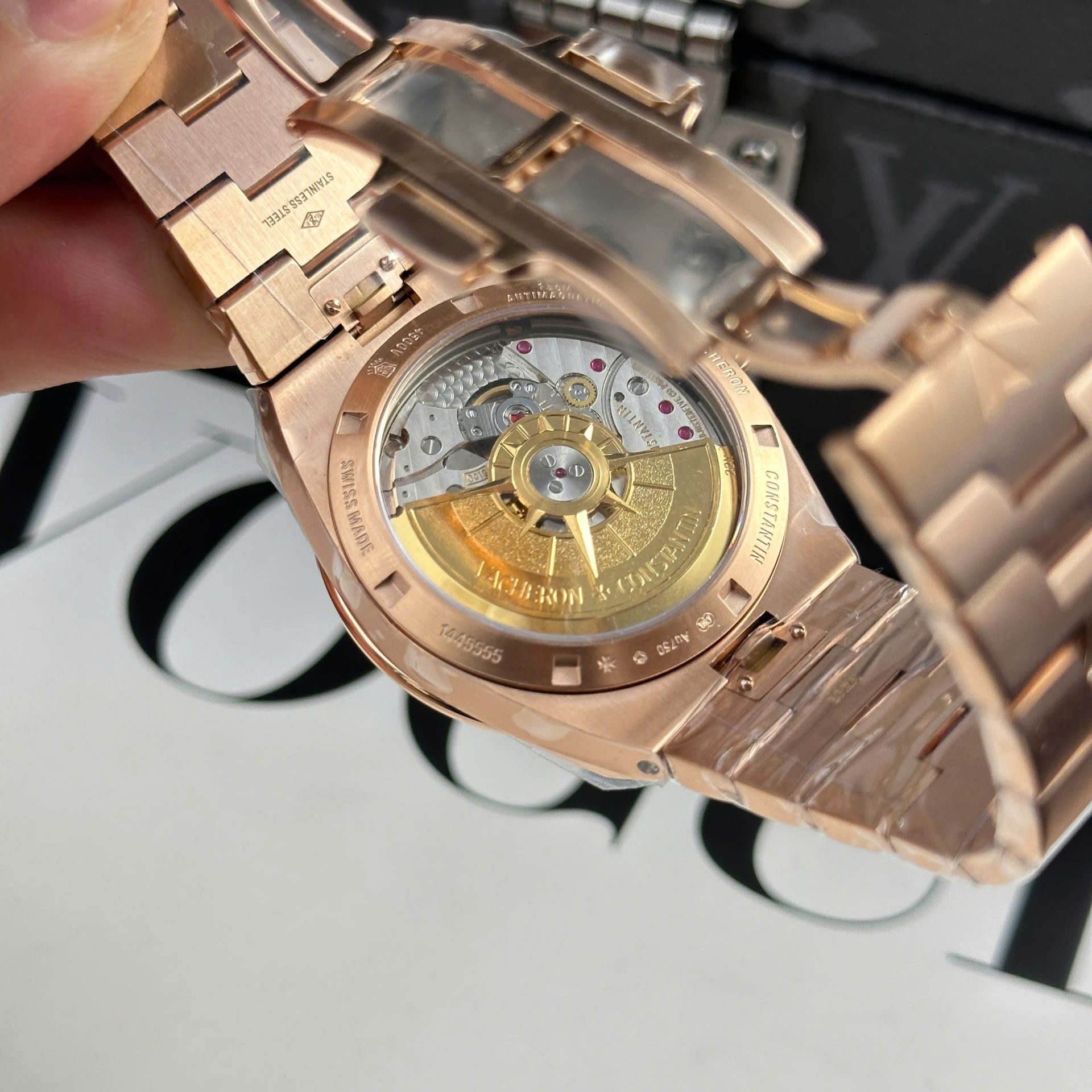 Vacheron Constantin Overseas 4500V Rose Gold Copies Watch White Dial 41mm