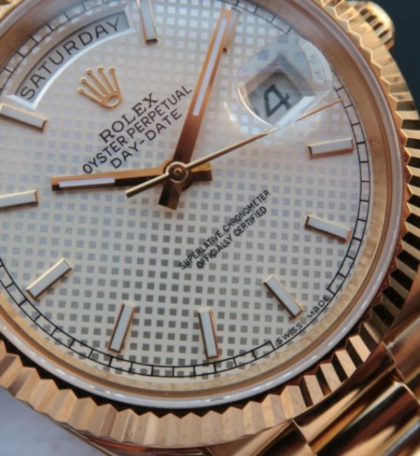 Replica Rolex Day-Date 40mm 228235 YG Noob White Textured Dial YG Bracelet A3255