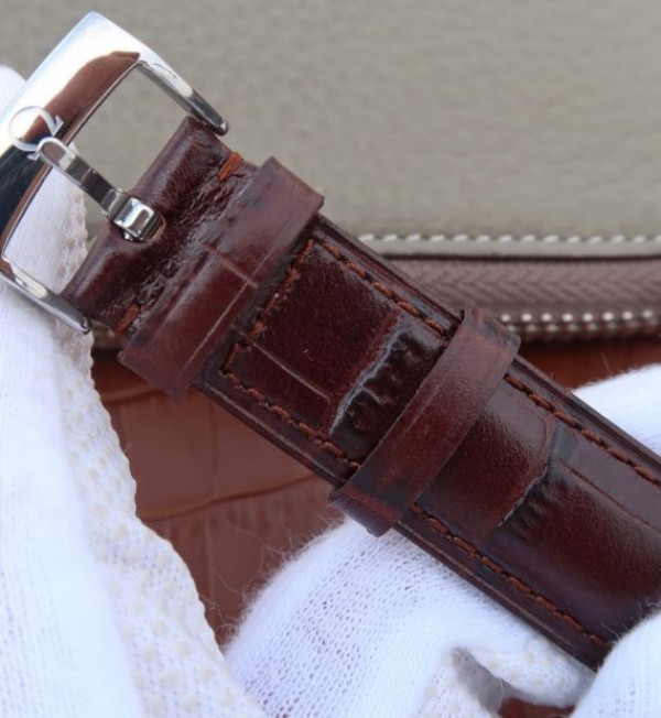 Replica Omega V6 De Ville 37mm YG Bezel White Dial YG Markers Leather Strap A2892