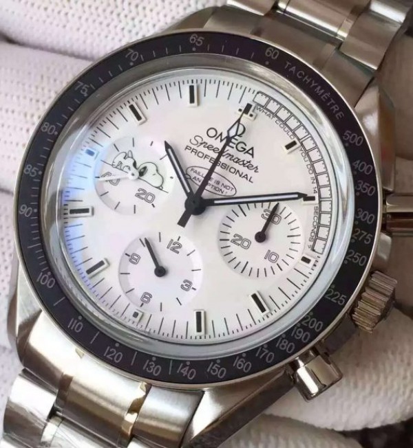Replica Omega Speedmaster Snoopy White Dial SS Bracelet Manual Winding Chrono Movement