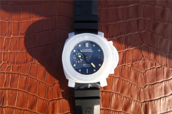 Replica Panerai PAM371 Titanium Blue Dial XF Black Rubber Strap P9001