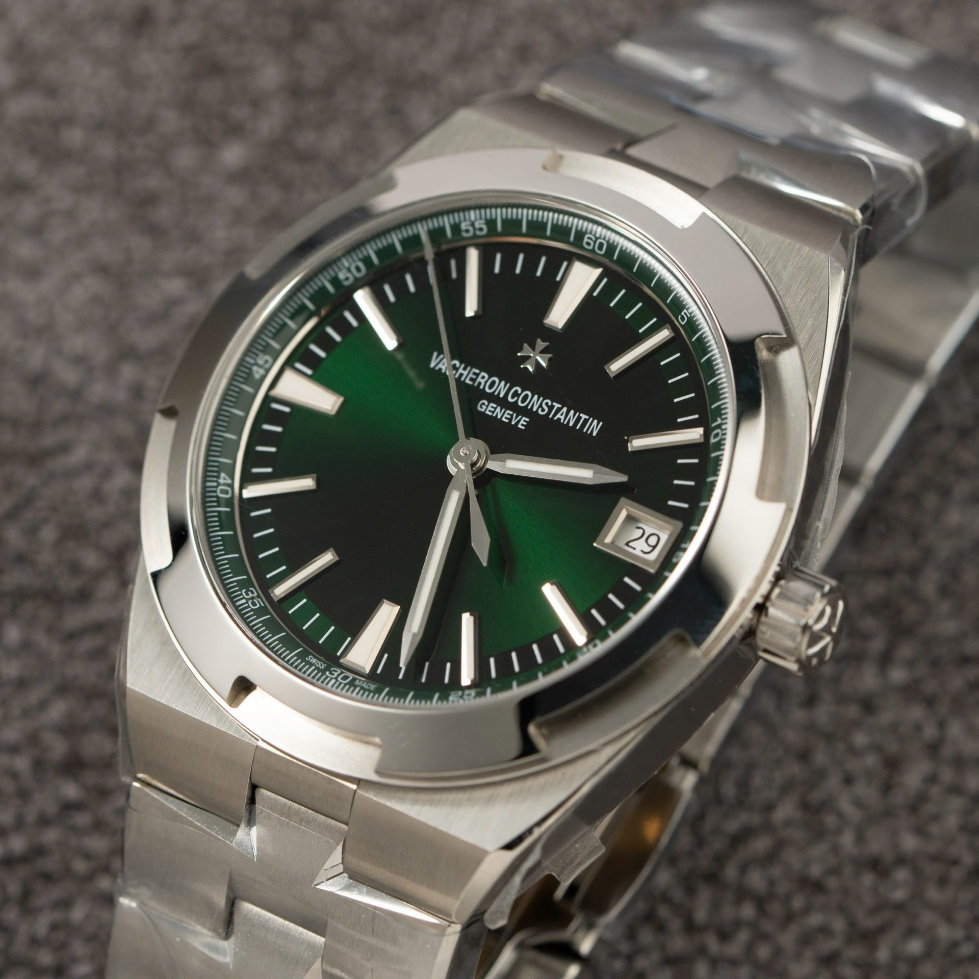 Vacheron Constantin Overseas 4500V Replica Watch Green Dial PPF Factory 41mm