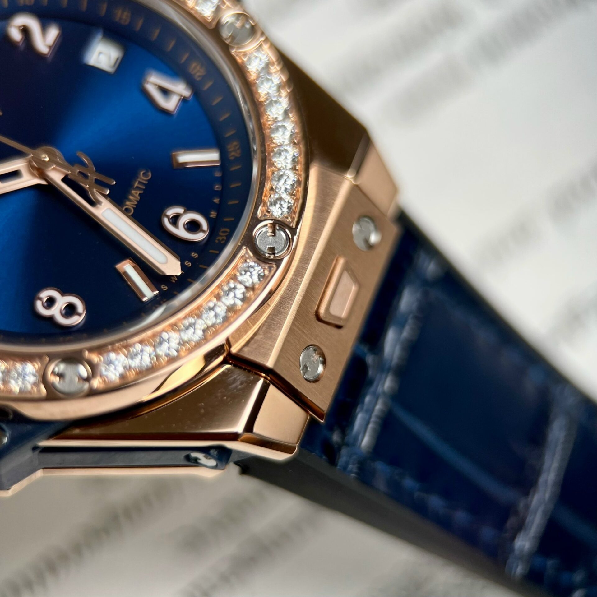 Hublot One Click King Gold Replica Watch With Blue Dial Moissanite 39mm