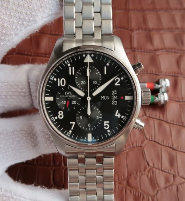 Replica IWC V6 Pilot Chrono IW377704 Black Dial SS Bracelet A7750