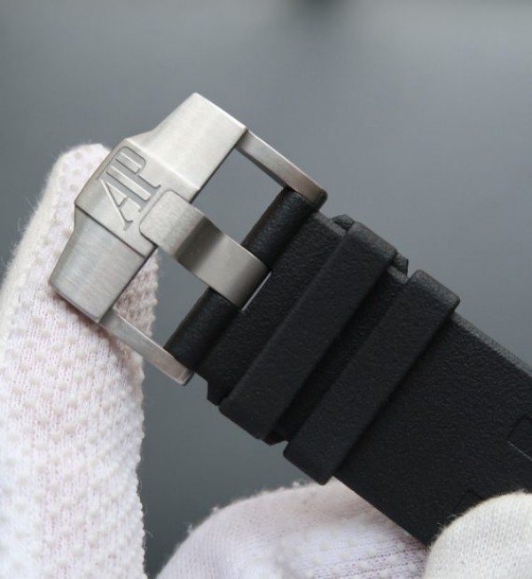 Replica Audemars Piguet JF Royal Oak Offshore 44mm White/Black Dial Rubber Strap A3126