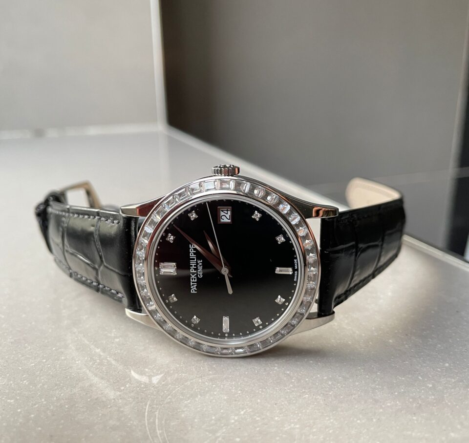 Replica PATEK PHILIPPE Calatrava ZF 5298p Date Sweep Seconds in Diamond Bezel Black Dial ZF factory