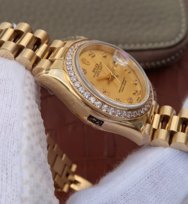 Replica Rolex DateJust 31mm Diamonds Bezel/Markers RG Gold Dial Bracelet A2235