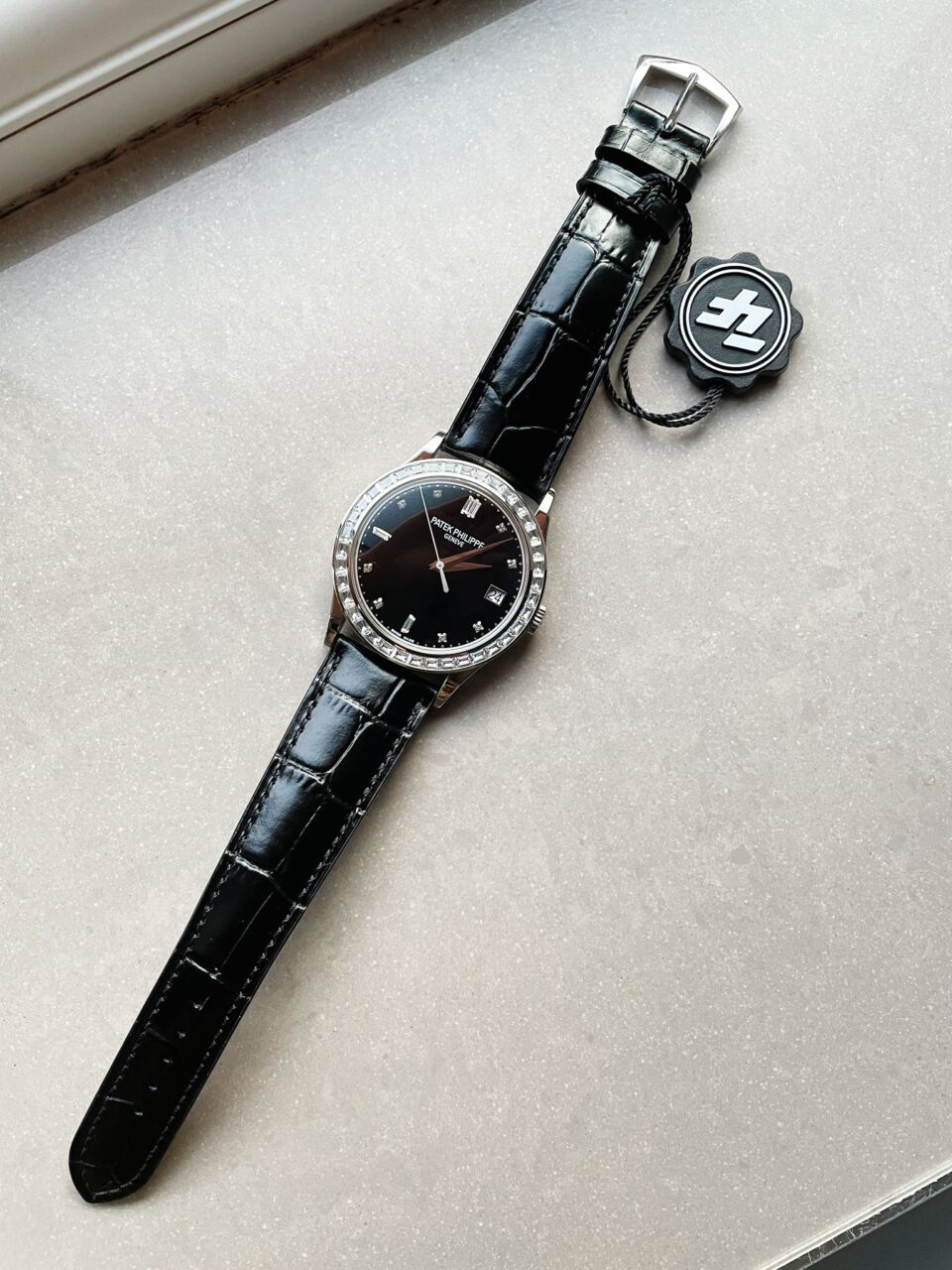 Replica PATEK PHILIPPE Calatrava ZF 5298p Date Sweep Seconds in Diamond Bezel Black Dial ZF factory