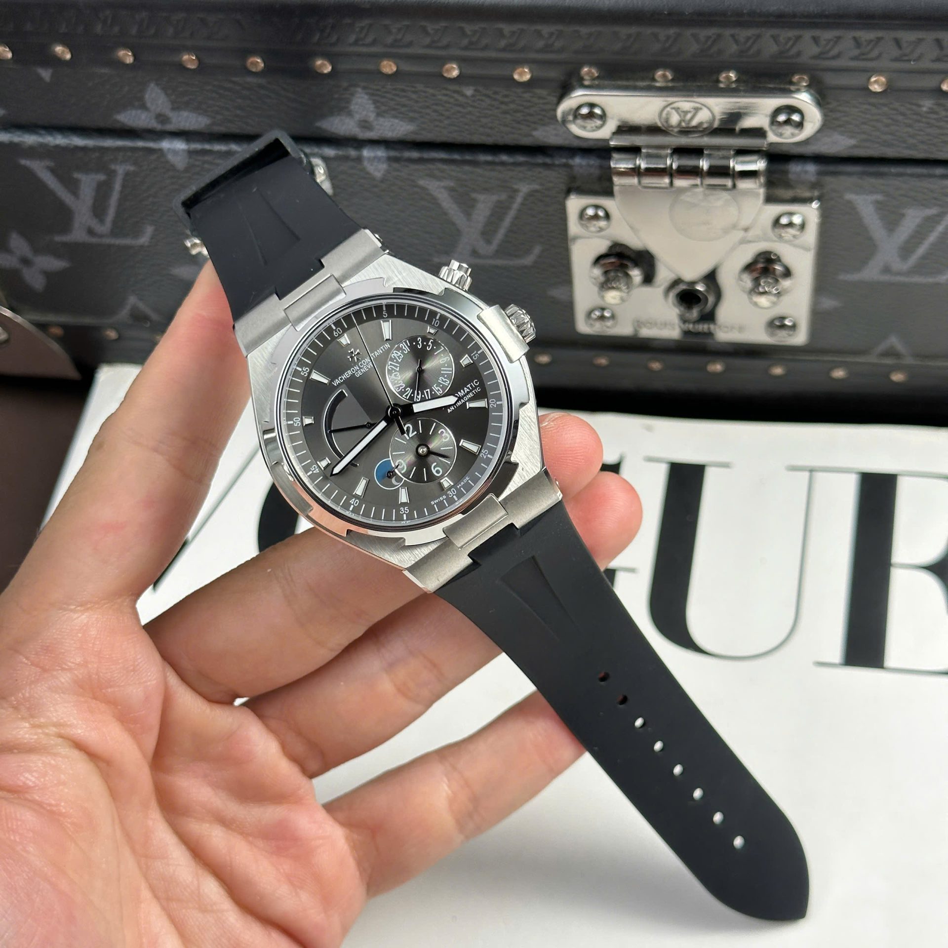 Vacheron Constantin Clone Watch Overseas Dual Time 47450 Gray 9F Factory 42mm