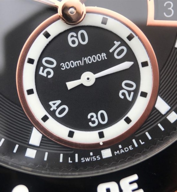 Replica Cartier JJF Calibre De Cartier Diver DLC Black Dial RG Bezel Black Rubber Strap A23J
