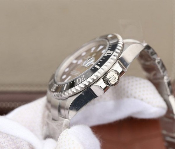 Replica Rolex Sea-Dweller 2017 Baselworld 126600 ARF 904L Bracelet A2824