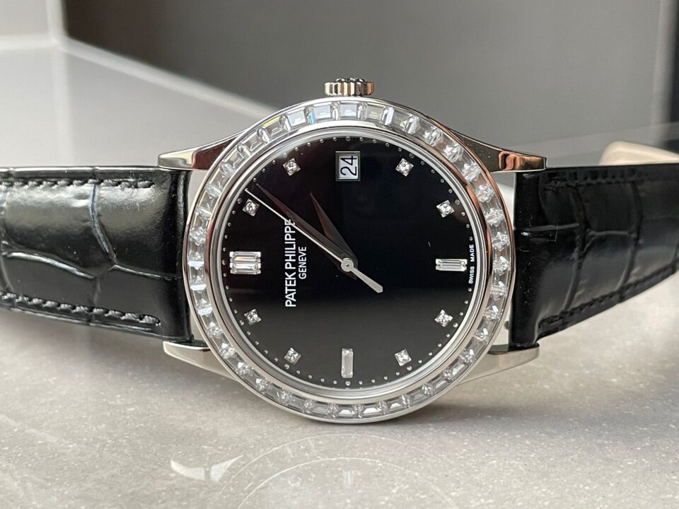 Replica PATEK PHILIPPE Calatrava ZF 5298p Date Sweep Seconds in Diamond Bezel Black Dial ZF factory