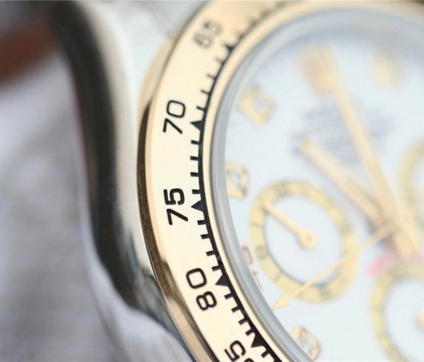 Replica Rolex Daytona 116523 Thick YG Wrapped White Dial Diamonds Markers Bracelet A7750