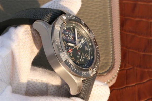 Replica Breitling Avenger Bandit Titanium GF Gray Dial Gray Nylon Strap A7750
