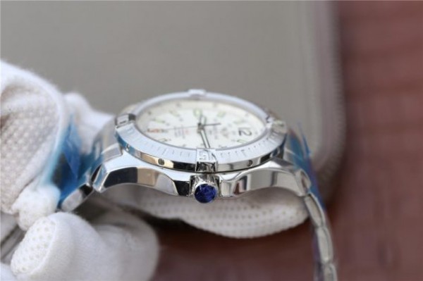 Replica Breitling Colt Automatic 44mm SS GF White Textured Dial SS Bracelet A2824