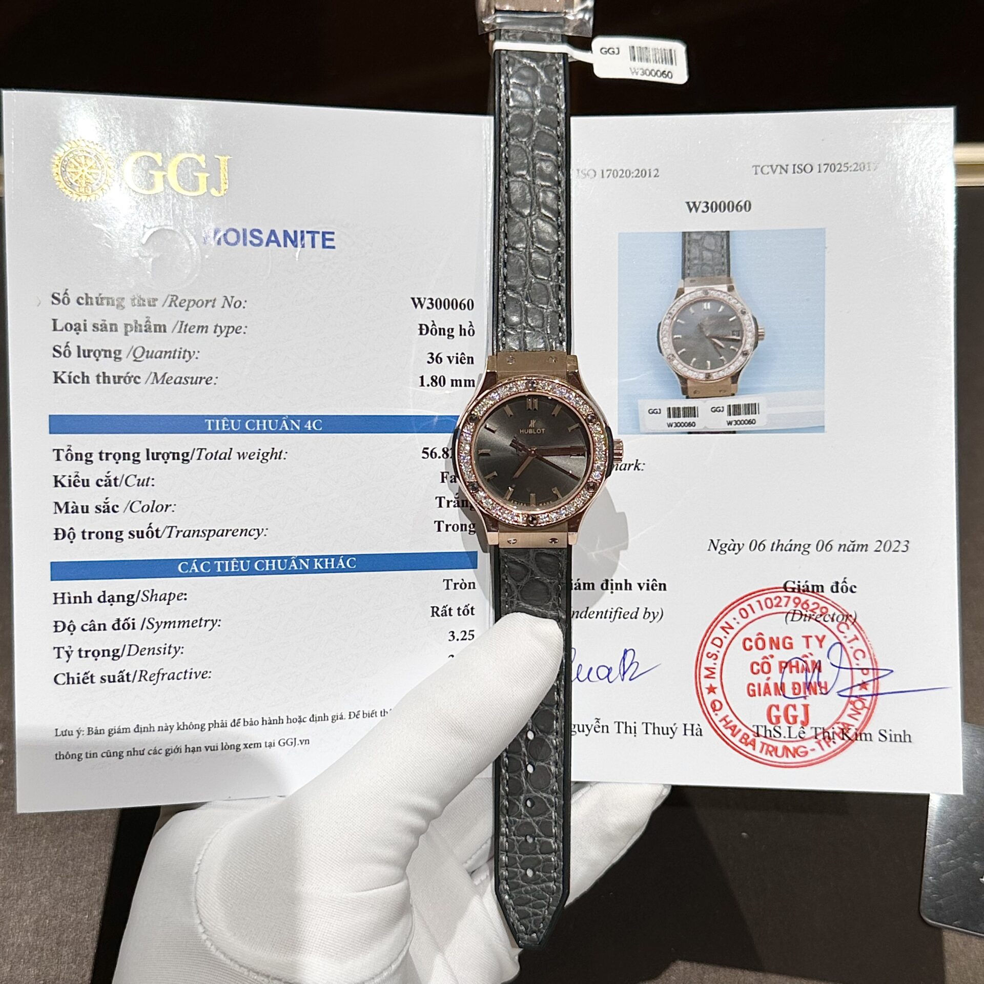 Hublot Women s Replica Watch With Moissanite Diamond 33mm