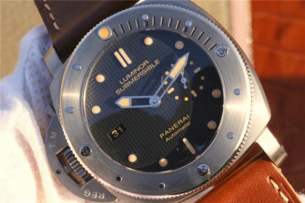 Replica Panerai PAM569 Titanium XF Brown Thick Leather Strap P9000