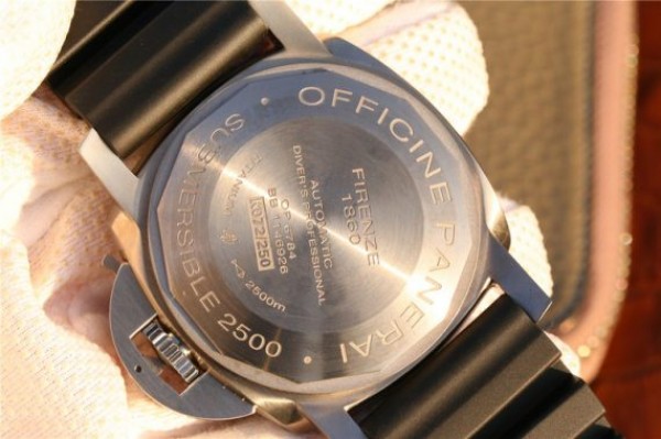 Replica Panerai Special Editions XF PAM194 Black Dial Rubber Strap A7750