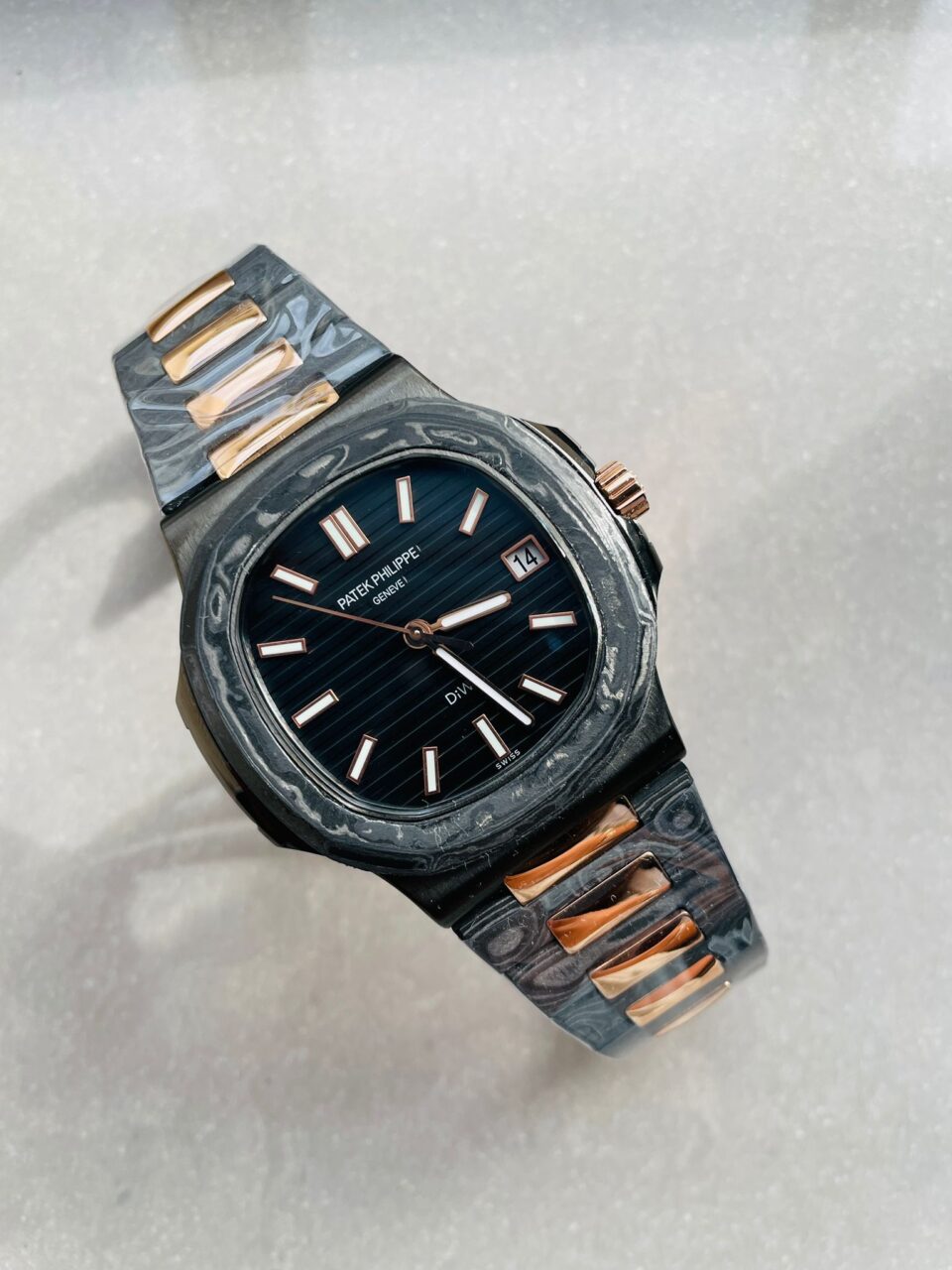 Replica PATEK PHILIPPE Nautilus 5711 DIW Carbon DIWF 1:1 Best Edition Black Textured Dial on Carbon/RG Bracelet 324CS