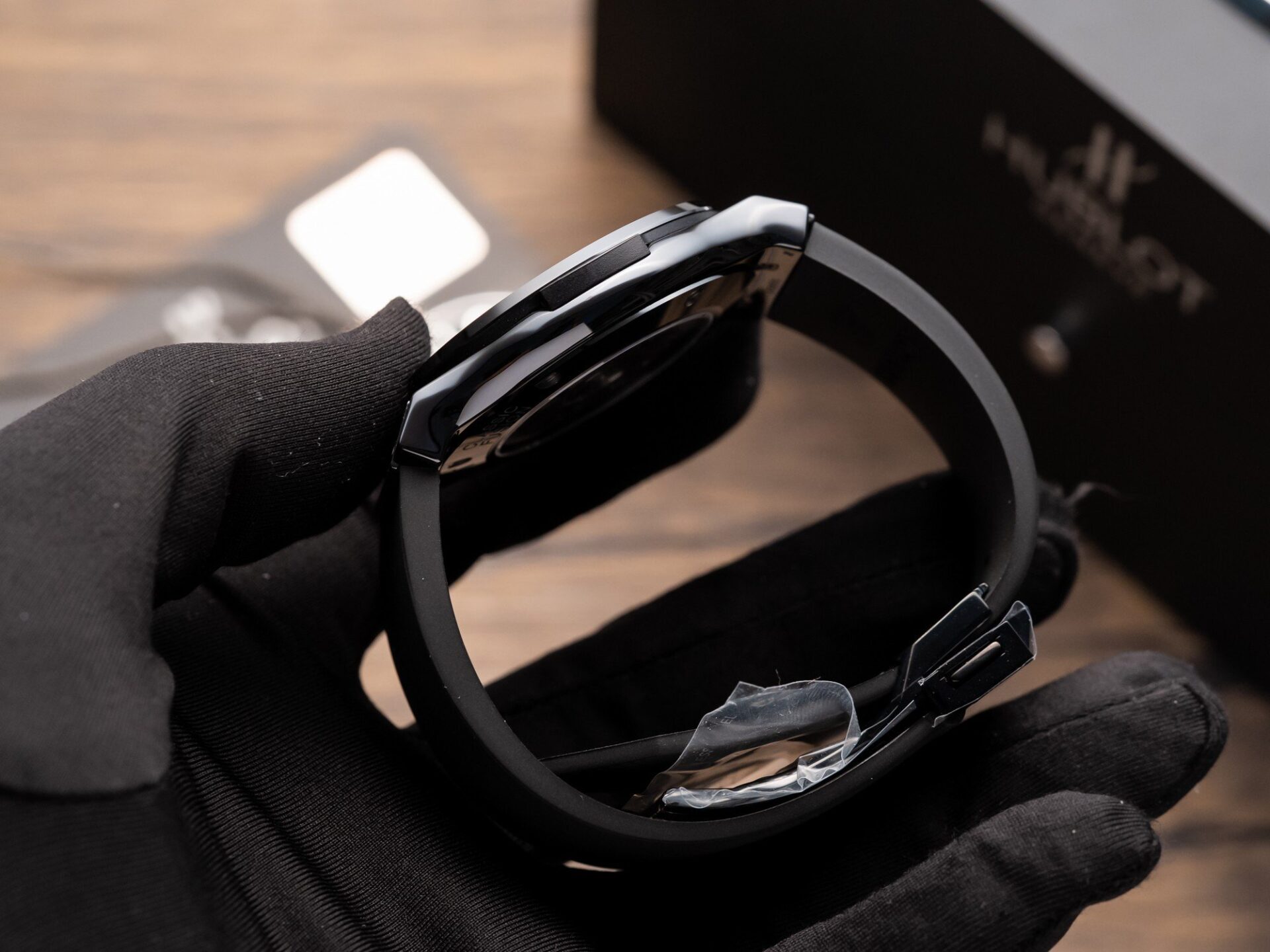 Hublot Classic Fusion Replica Watch Ceramic Carbon Dial Leather Strap GS Factory 42mm