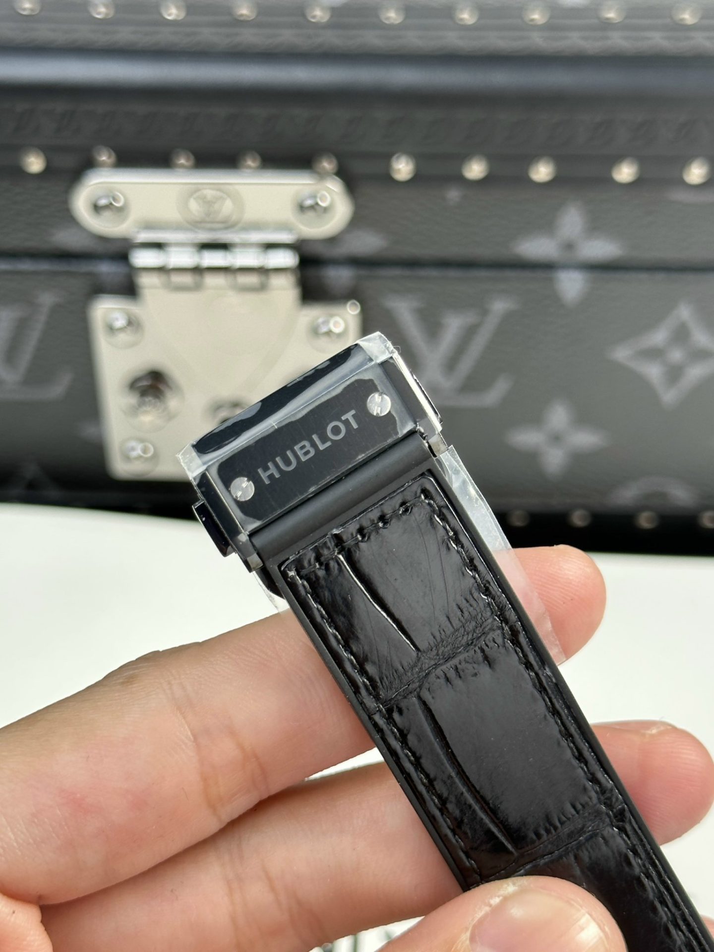 Hublot Classic Fusion Ceramic Replica Watch With Stone Swarovski Refined 42mm