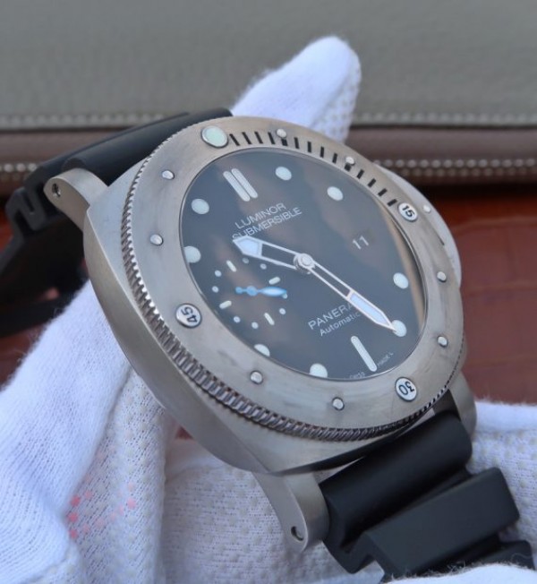 Replica Panerai ZF PAM1305 Titanium Black Dial Rubber Strap P.9010