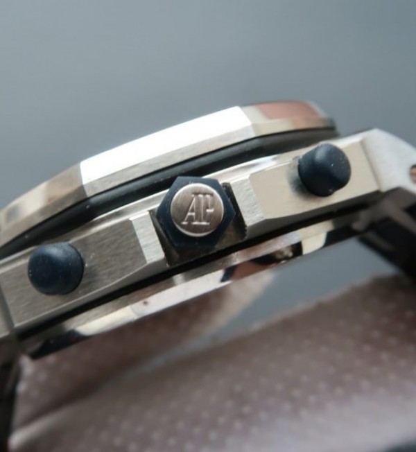 Replica Audemars Piguet Royal Oak Offshore Tour Auto 2012 JF