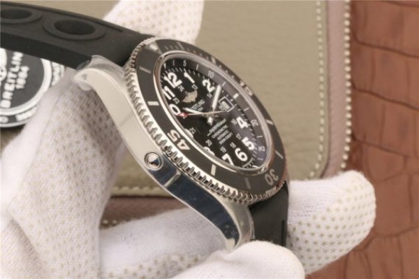 Replica Breitling SuperOcean  II 44mm GF Black Dial Black Rubber Strap A2824