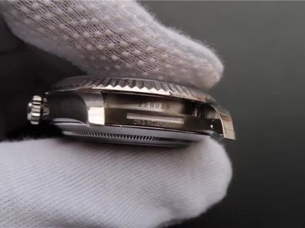 Replica Rolex Day-Date 40mm 228239 Noob Blue Dial SS President Bracelet A3255