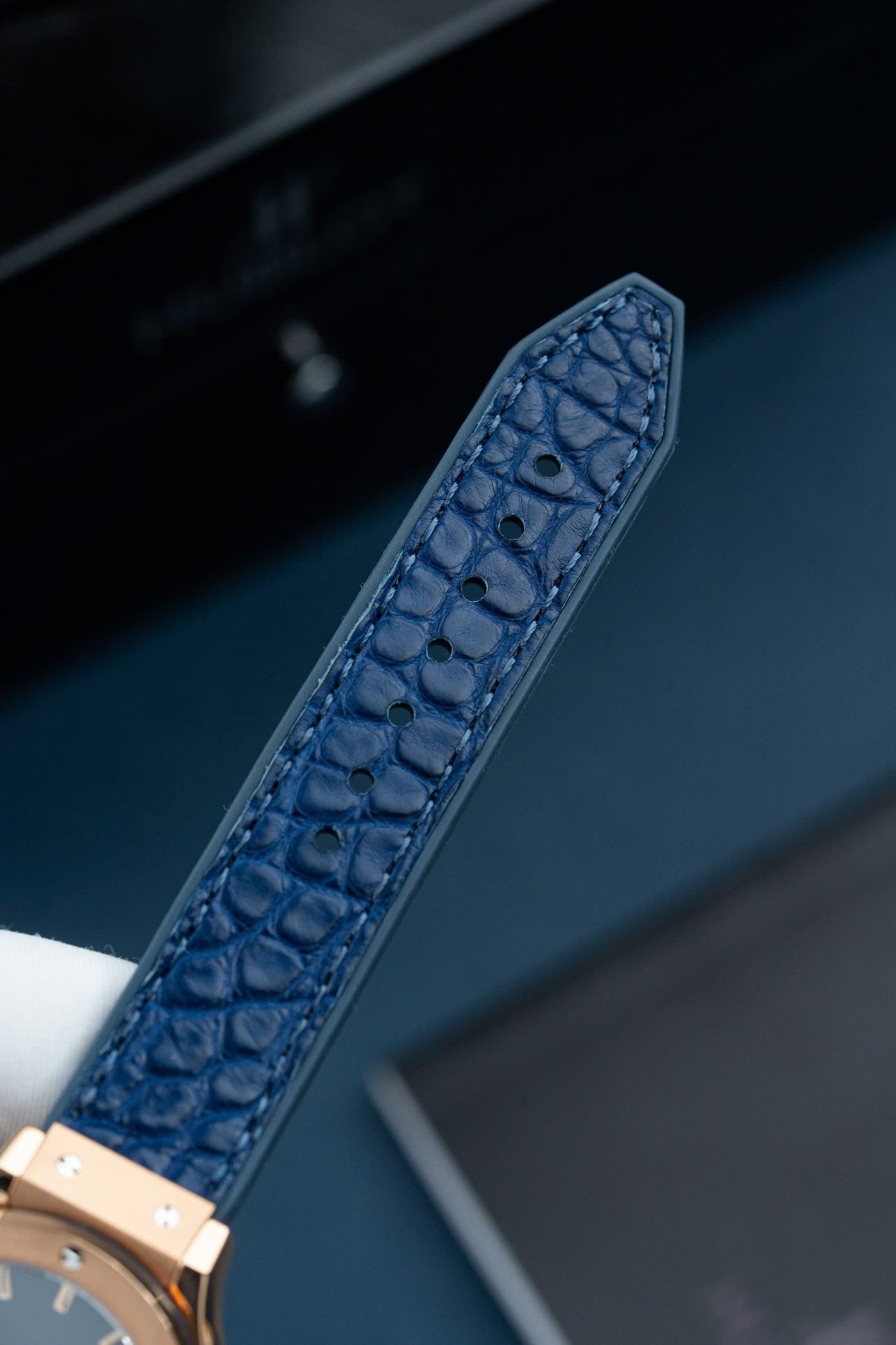 Hublot Replica Watch Classic Fusion King Gold Dial Blue 33mm