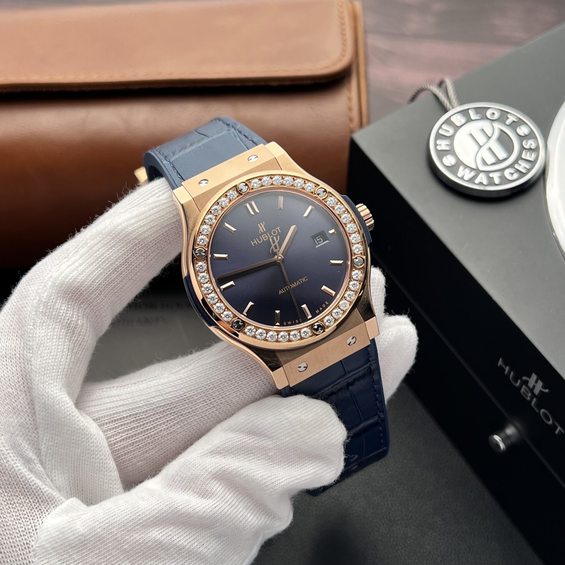 Hublot Replica 1:1 Watch Classic Fusion King Gold With Moissanite Diamonds Blue 42mm