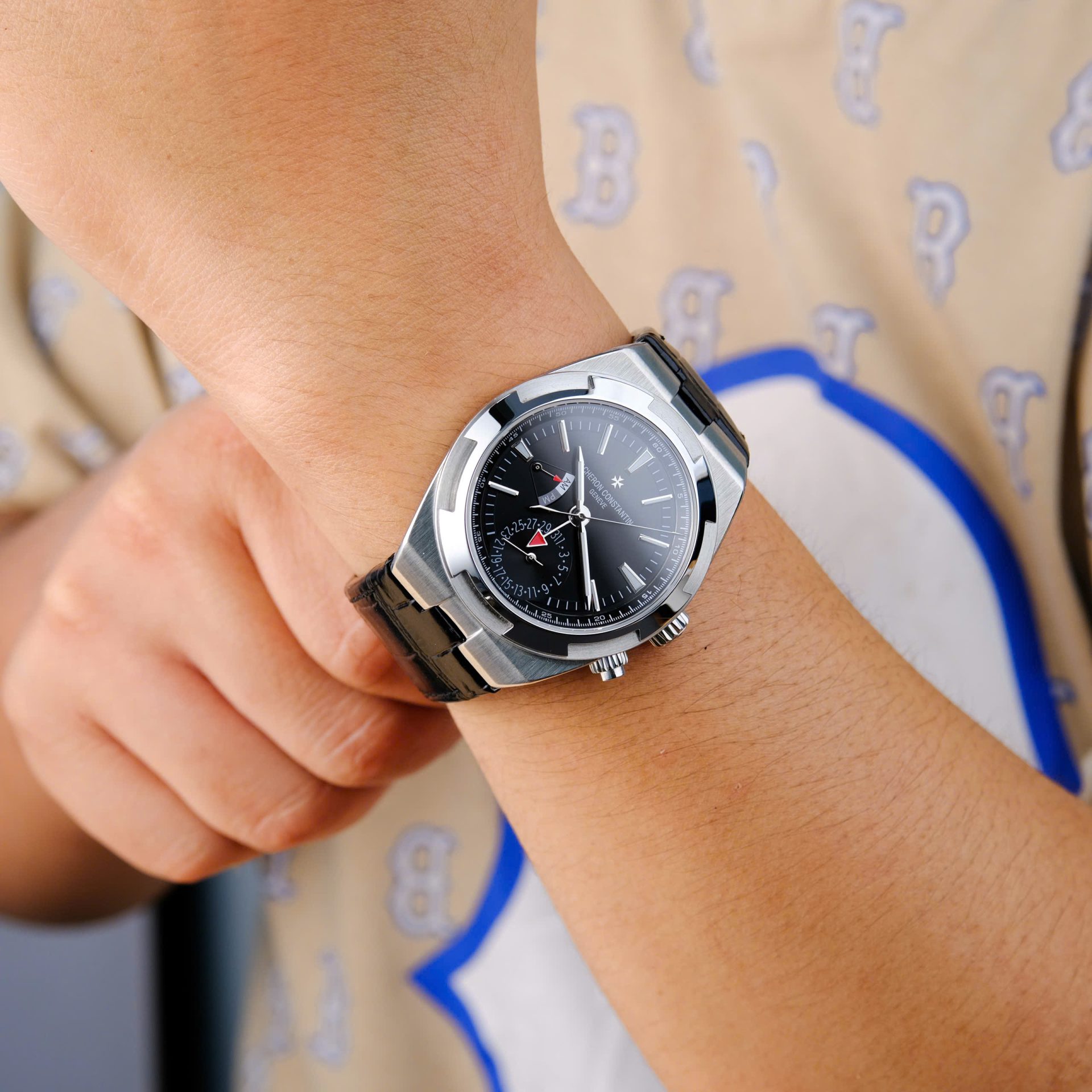 Vacheron Constantin Overseas Dual Time 7900V Replica Watch Black Dial PZ Factory 41mm