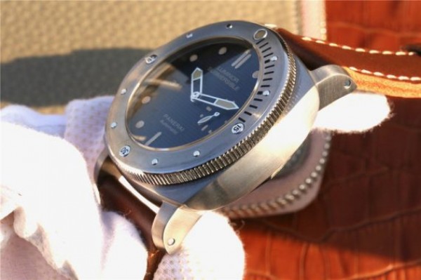Replica Panerai PAM569 Titanium XF Brown Thick Leather Strap P9000
