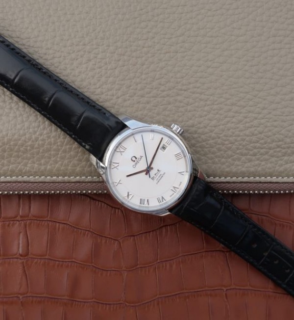 Replica Omega V6 De Ville 41mm SS White Dial Black Leather Strap A8500