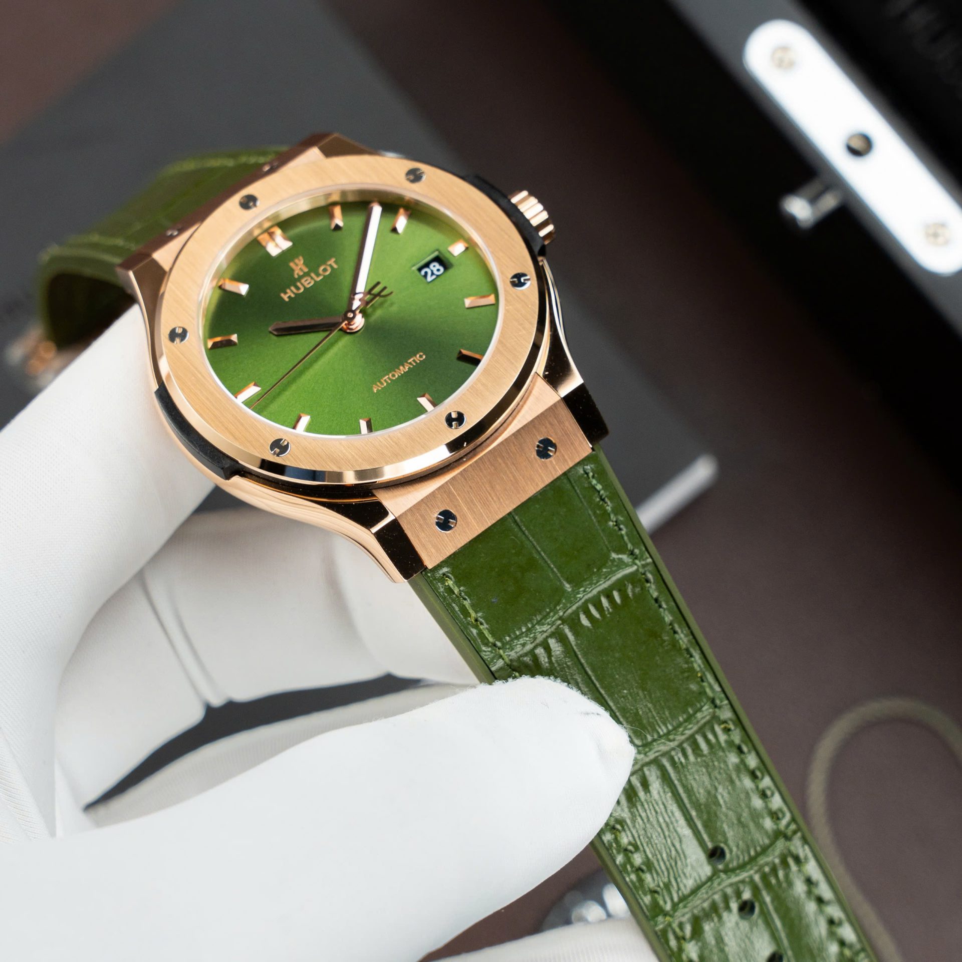 Hublot Classic Fusion King Gold Replica Watch Green Dial Movement SW300 Swiss Made 42mm