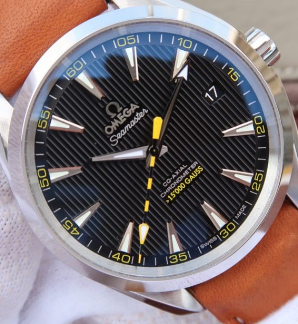 Replica Omega XF Aqua Terra 15,000 Gauss Anti-Magnetic Leather Strap A8500