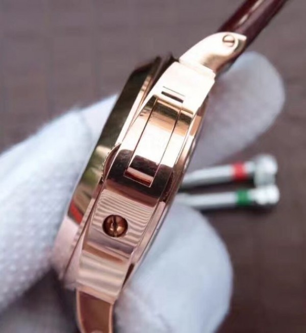 Replica Panerai XF PAM511 Brown Leather Strap P5000
