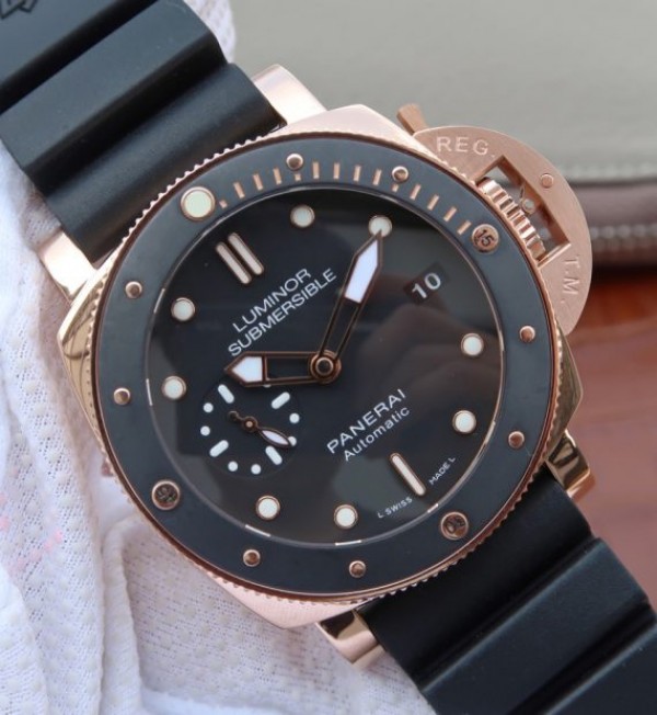 Replica Panerai ZF Luminor Submersible PAM684 RG Rubber Strap P.9010