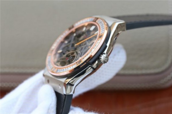 Replica Hublot Classic Fusion Tourbillon 42mm TF RG Bezel Skeleton Dial Black Gummy Strap A23J