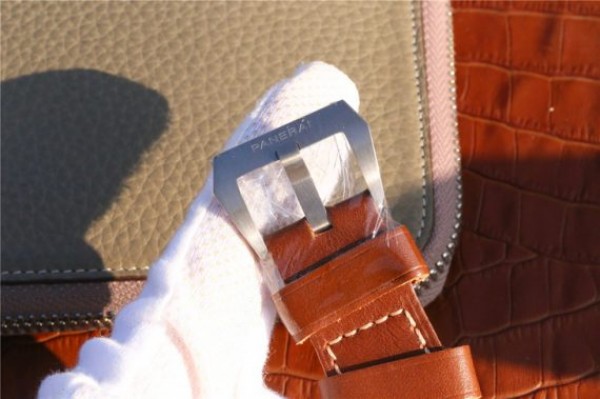 Replica Panerai PAM569 Titanium XF Brown Thick Leather Strap P9000