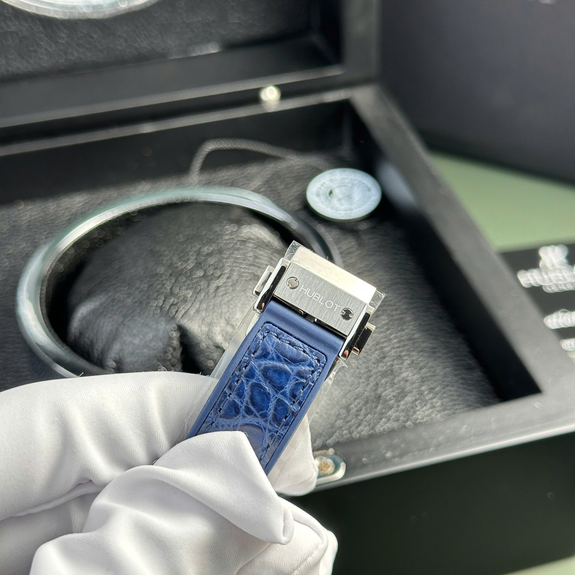 Hublot Classic Fusion Replica Watches Womens Blue HB Factory 33mm