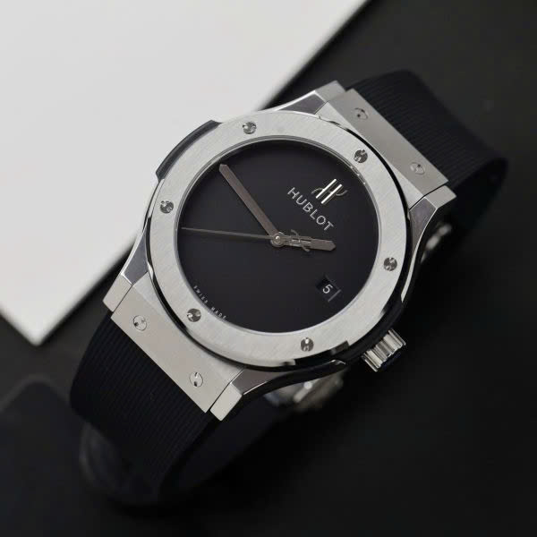 Hublot Classic Fusion 40 Years Anniversary Fake Watch Black Dial 42mm