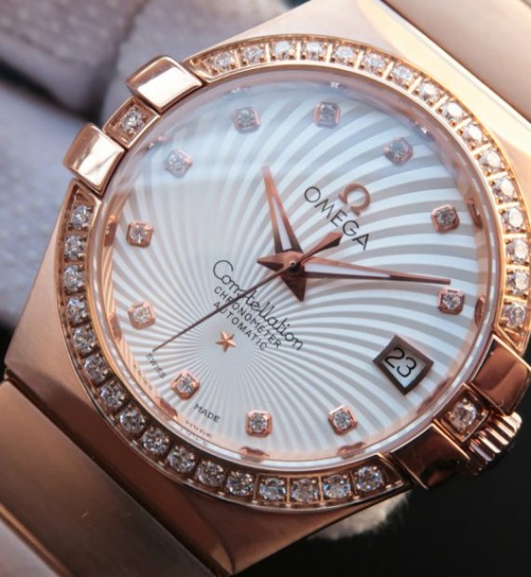 Replica Omega V6 Constellation Diamonds Bezel White Textured Dial RG Case A2500