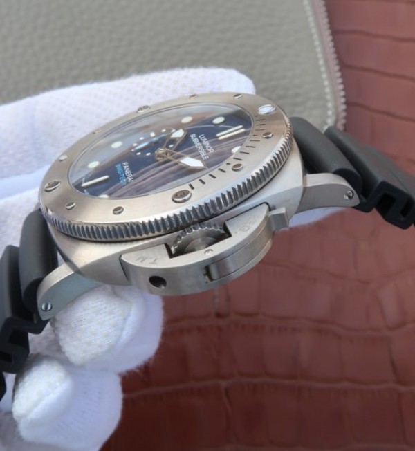 Replica Panerai XF PAM692 Titanium Blue Dial Rubber Strap P.9010