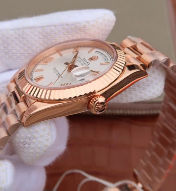 Replica Rolex Day-Date 40mm 228235 RG Noob White Dial Roman Markers RG Bracelet A3255