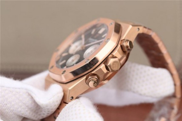 Replica Audemars Piguet Royal Oak Chronograph RG JHF Black/White Dial RG Bracelet A7750
