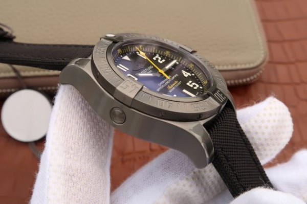 Replica Breitling Avenger II Seawolf PVD GF Black Dial Black Nylon Strap A2824