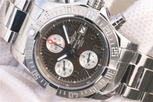 Replica Breitling Avenger II Chronograph 43mm SS GF Gray/White Dial on SS Bracelet A7750