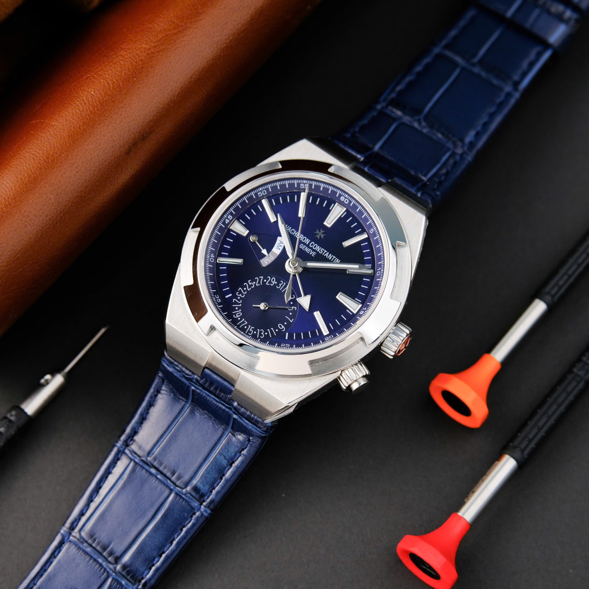 Vacheron Constantin Overseas Dual Time 7900V Replica Watch Blue Dial PZ Factory 41mm